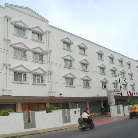 Parijatha Gateway Hotel Bangalore Bagian luar foto