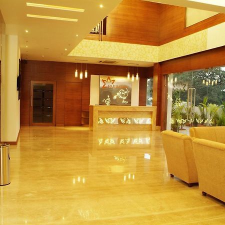 Parijatha Gateway Hotel Bangalore Bagian luar foto