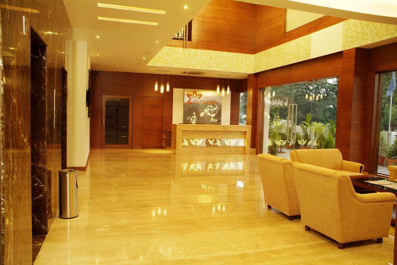 Parijatha Gateway Hotel Bangalore Bagian luar foto