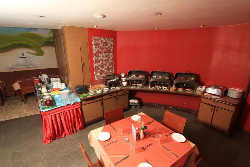 Parijatha Gateway Hotel Bangalore Bagian luar foto
