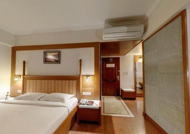 Parijatha Gateway Hotel Bangalore Ruang foto