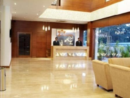 Parijatha Gateway Hotel Bangalore Bagian luar foto