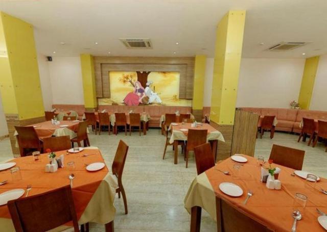 Parijatha Gateway Hotel Bangalore Bagian luar foto
